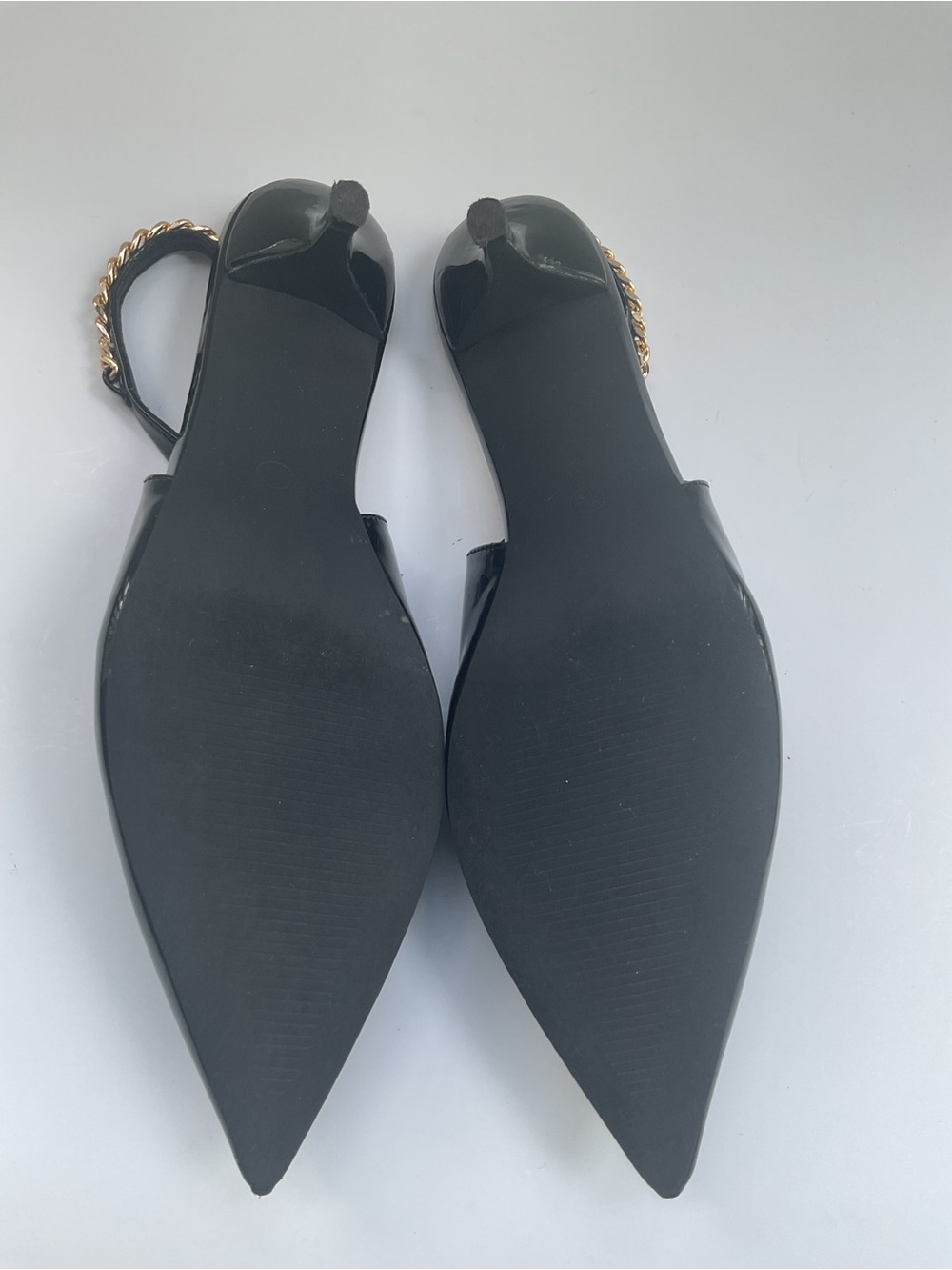 COUTGO Women Size 10 Black Patent Slingback Kitten Heels Gold Chain Pointed Toe - Picture 8 of 10